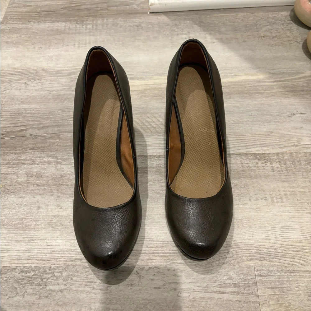 GH Bass‎ women’s 10 heels grey/green